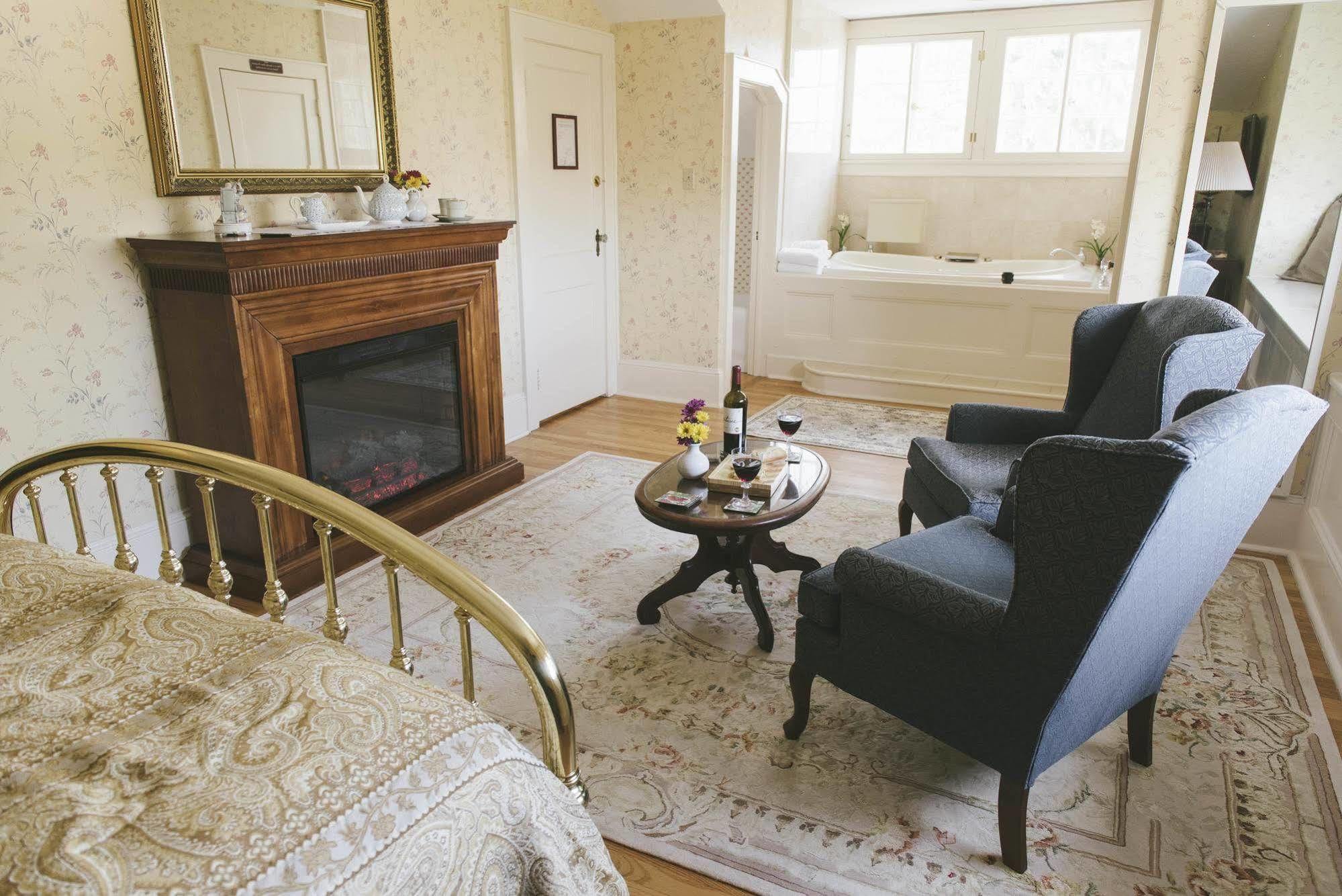 Hopewell Junction Bykenhulle House Bed And Breakfast מראה חיצוני תמונה